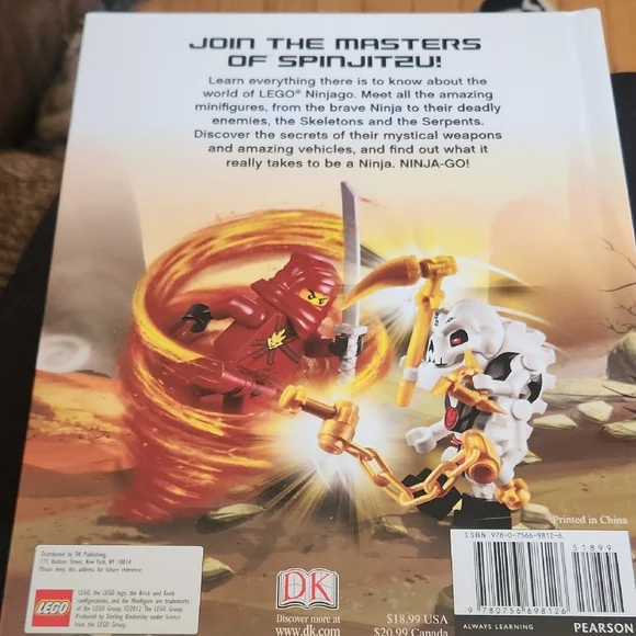 LEGO Ninjago Book with Red and White Minifigures - Picture 3 of 4